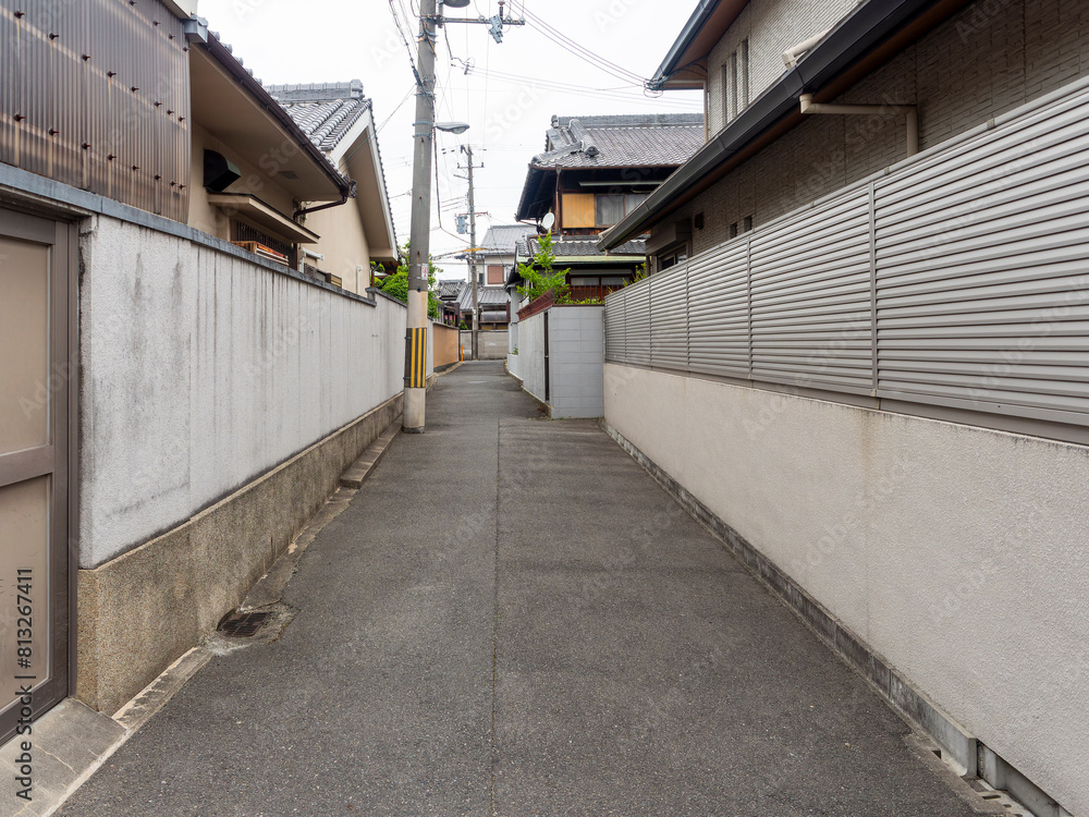 Obraz premium 大阪市内 住宅密集地の路地