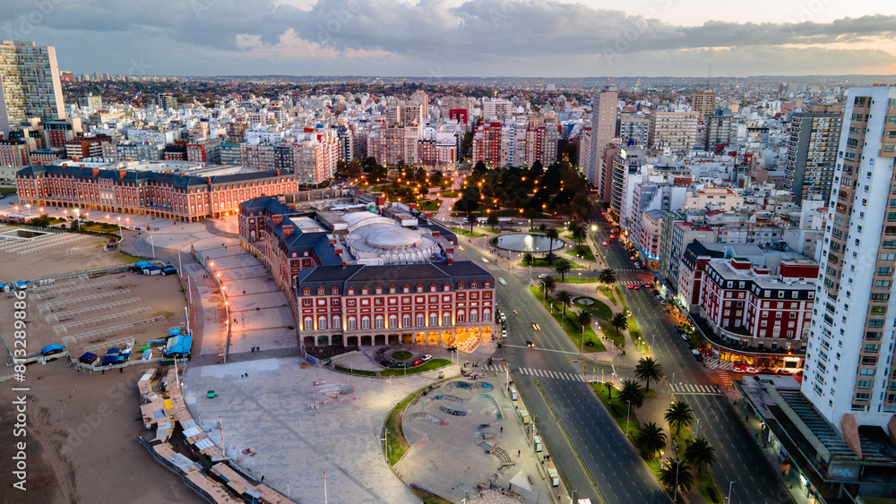 Obraz premium Sunset on the coast of Mar del Plata from the air.