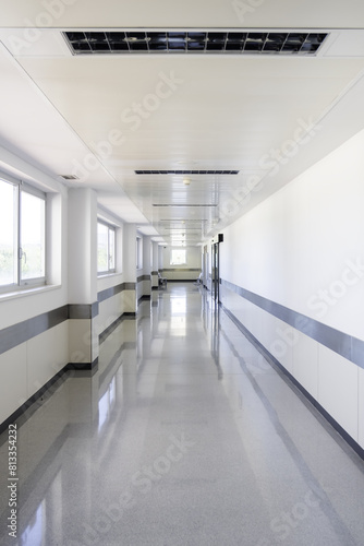 Obraz na płótnie White hospital hallway w salonie