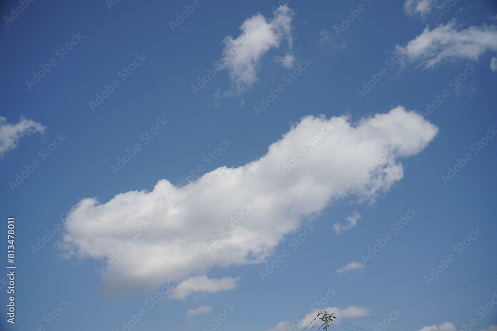 夏の青空と白い雲 夏の青空と白い雲