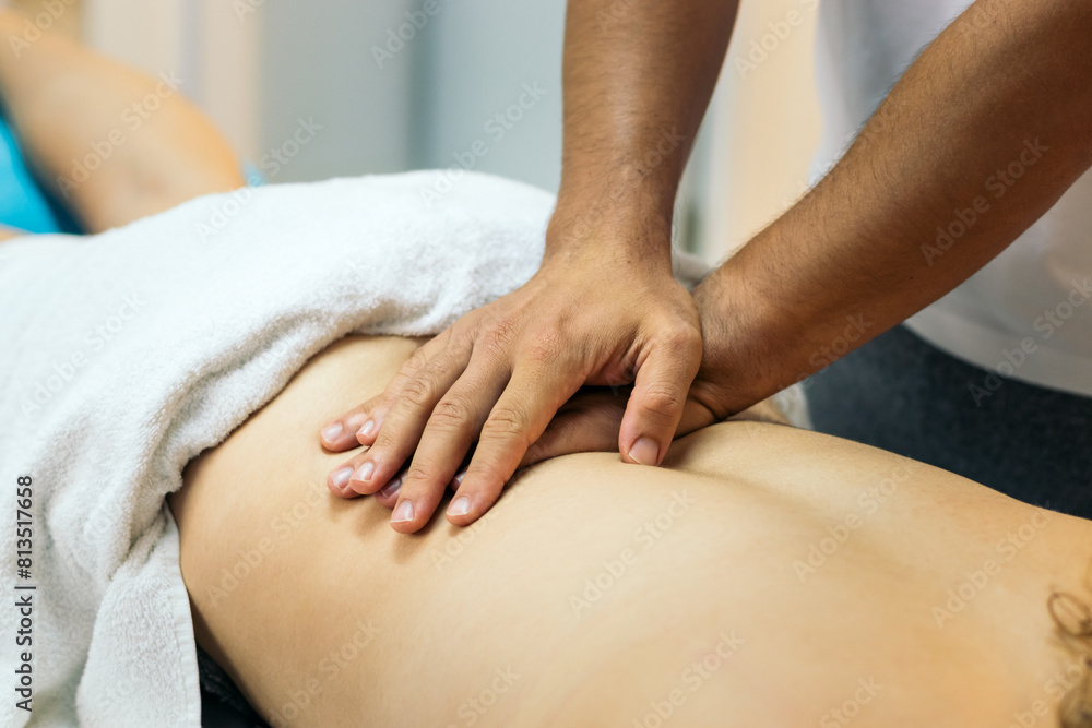 Physiotherapy Clinic: Back Recovery Massage Physiotherapy Clinic: Back Recovery Massage