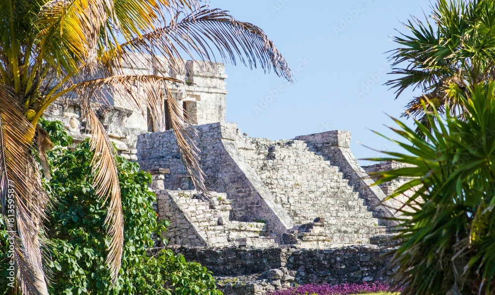 Obraz premium Tulum ruins in the riviera maya