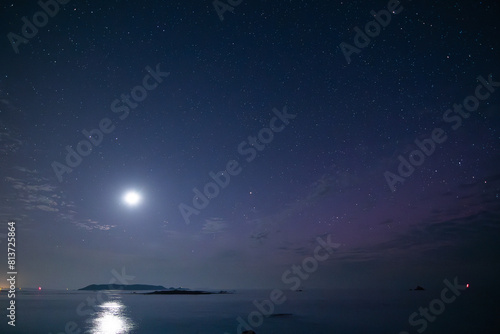 Paysage de mer la nuit en Bretagne - France