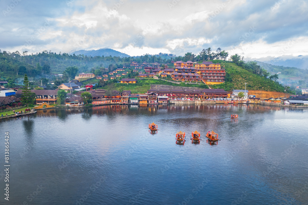 Fototapeta premium Rak Thai village, The village of chinese in northern of Thailand, Mae Hong son Province.