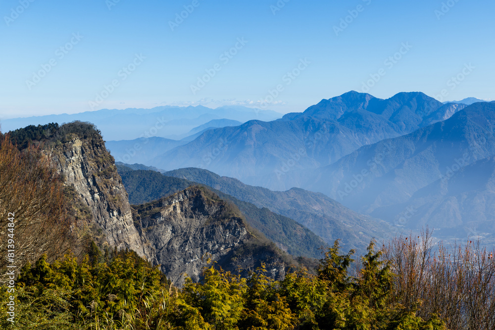 Obraz premium Blue sunny day with mountain landscape in Taiwan
