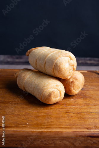 porcion de tequeños rellenos y fritos tipica comida venezolana