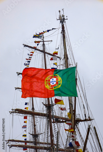 Bandeira portuguesa no mastro de um veleiro  photo