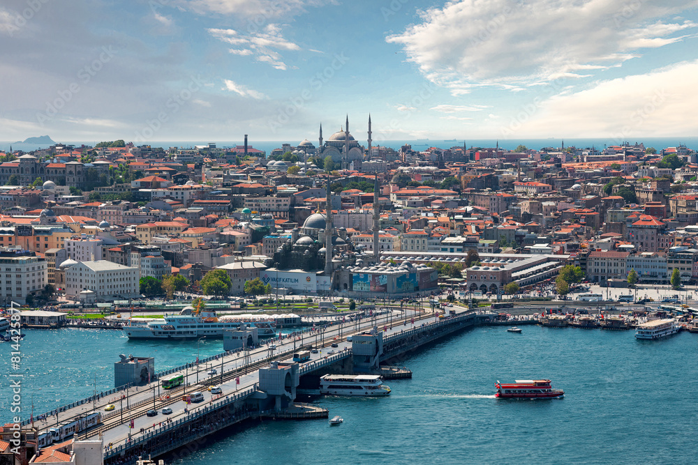 Obraz premium Panorama of Istanbul at a dramatic sunset from Galata, Istanbul, Turkey