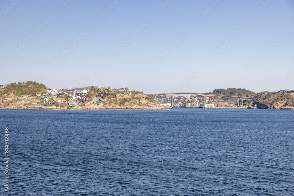 The Sørsundbrua is a free-build bridge that crosses the Sørsundet between Kirkelandet and Innlandet in Kristiansund in Møre and Romsdal. Opened in 1963 The Sørsundbrua is a free-build bridge that crosses the Sørsundet between Kirkelandet and Innlandet in Kristiansund in Møre and Romsdal. Opened in 1963