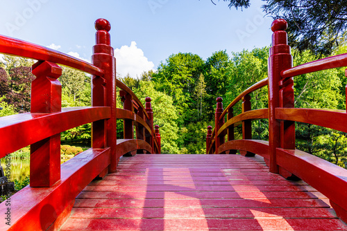 Wallpaper Mural Le Pont rouge Torontodigital.ca