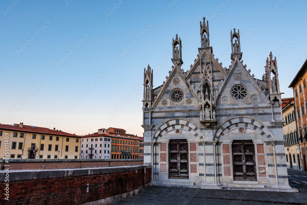 Fototapeta premium Exterior of the Santa Maria della Spina, a small church in the Italian city of Pisa, Tuscany, Italy, Europe