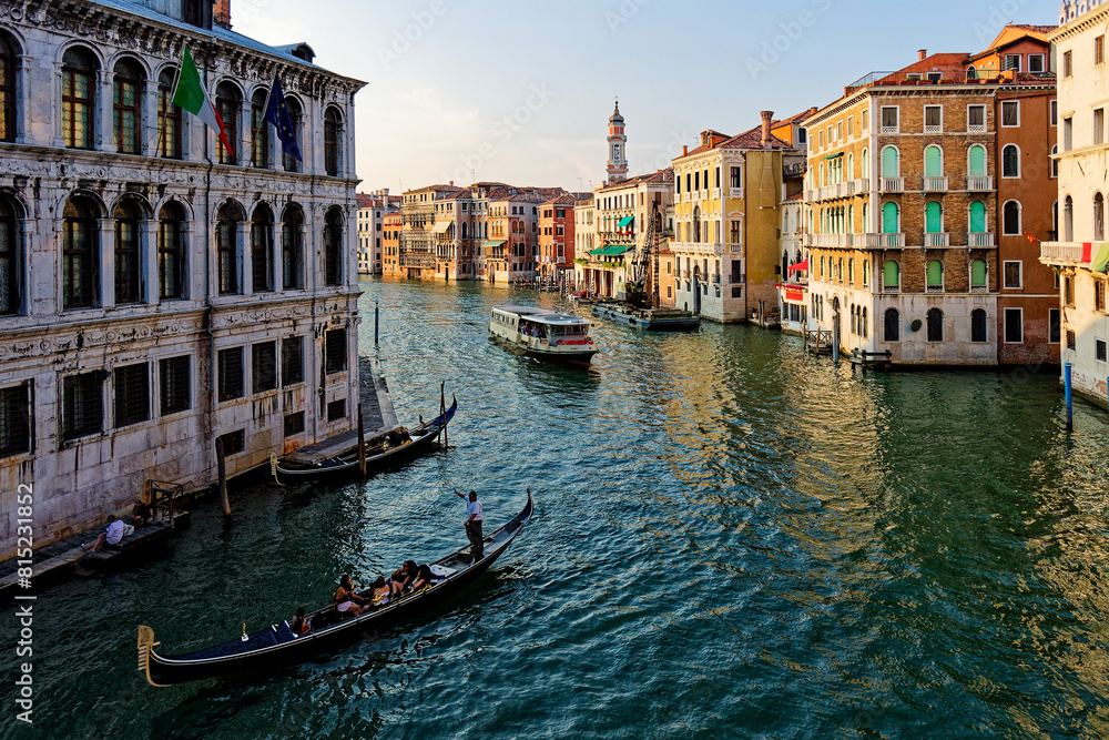 Obraz premium Grand Canal, Venice with View of the river and city historical architecture. with gondolas in Venice, Italy. in winter time.
