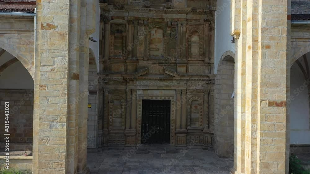 flight in the church of San Vicente 16th-17th centuries centered on the porch and we see its wonderful decoration reaching the vaulted ceiling and discovering its spectacular surroundings flight in the church of San Vicente 16th-17th centuries centered on the porch and we see its wonderful decoration reaching the vaulted ceiling and discovering its spectacular surroundings