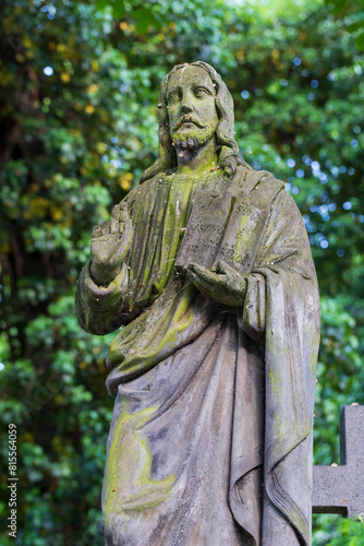 Obraz na płótnie Historic Statue on the mystery old Prague Cemetery, Czech Republic w salonie