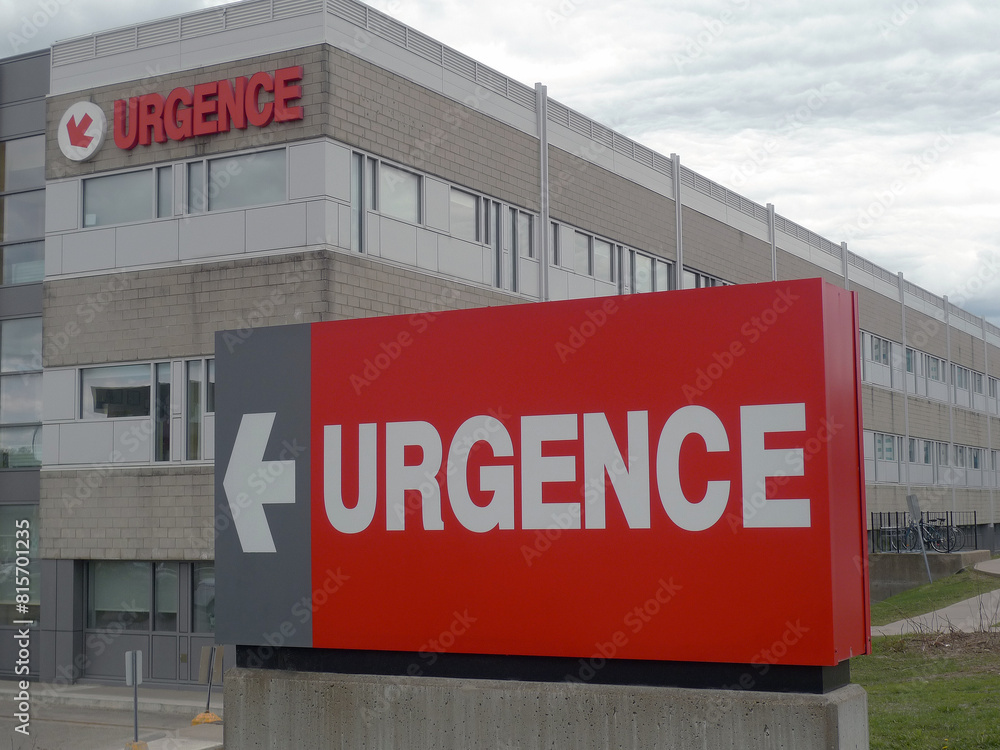 Fototapeta premium Indication de l'urgence en français dans un hôpital de la Ville de Québec