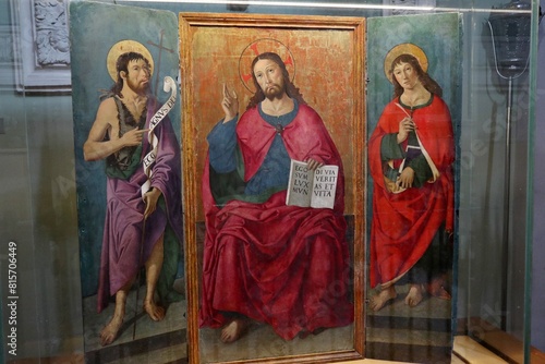 Obraz na płótnie Nemi - Trittico quattrocentesco nella Chiesa di Santa Maria del Pozzo w salonie