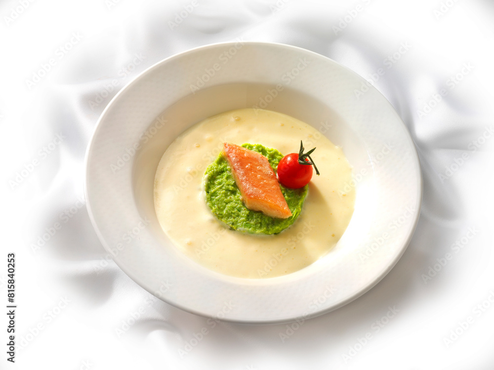Räucherfischcocktail m. Ersenminzpüree, Suppe, Fisch, Vorspeise, Gemüse, Räucherfischcocktail m. Ersenminzpüree, Suppe, Fisch, Vorspeise, Gemüse,