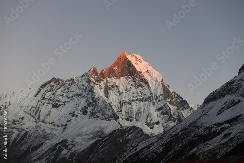 Fotografi mountain peak in winter