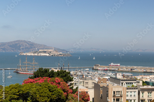 Schilderij op canvas view from the Russian Hill to the famous Alcatraz island with the jail