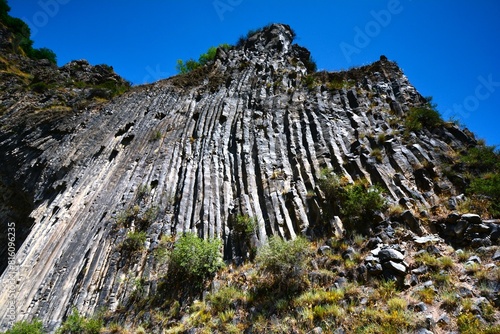 Fotografi Garni Gorge (natural monument, Symphony of the Stones) - cliff walls of well-p