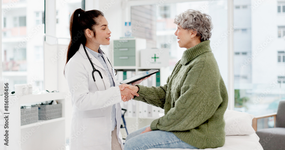 Obraz premium Welcome, old woman or doctor shaking hands with patient in consultation for healthcare checkup at hospital. Meeting, handshake or medical worker greeting a senior person in appointment at clinic