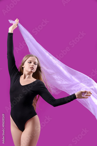 Beautiful young woman in bo...