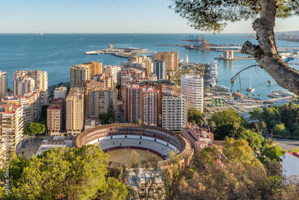 Φωτογραφία Panoramic aerial view of the port and beach of Malaga, Spain, from the Gibralfar