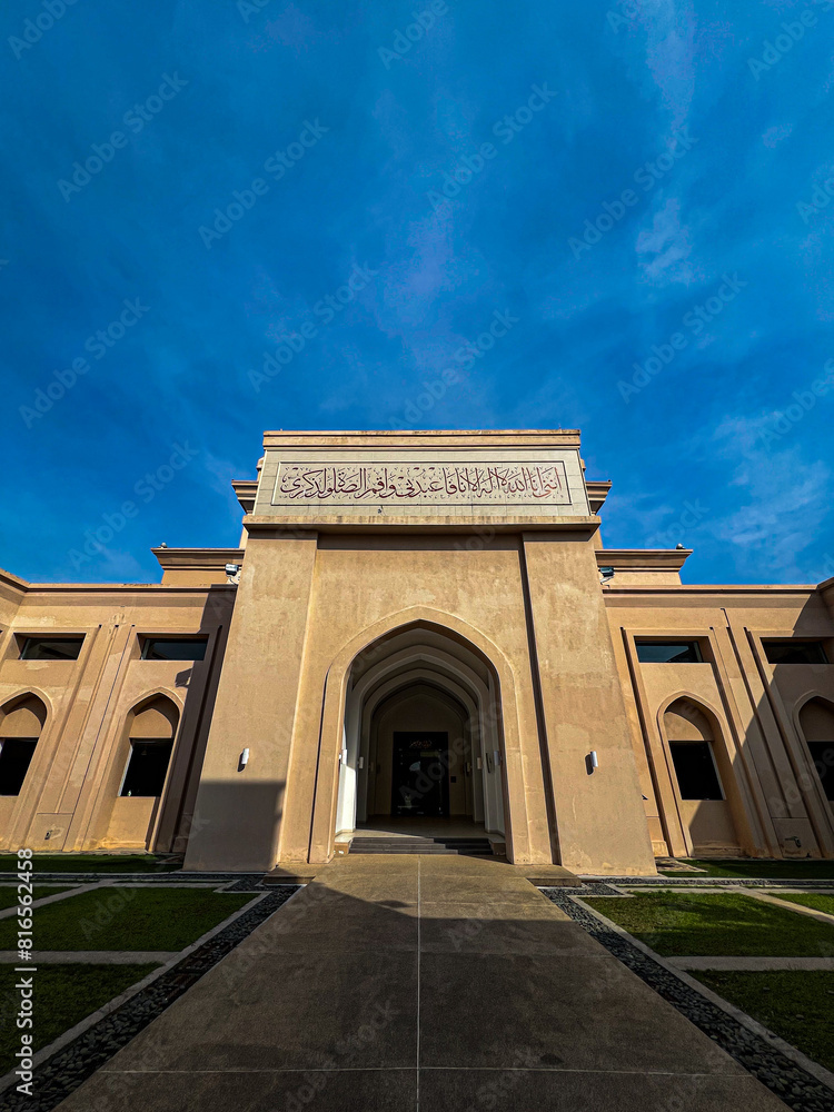 Fototapeta premium Mosque’s entrance with sky