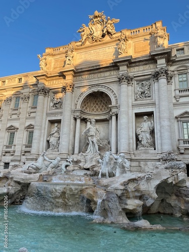 trevi fountain Rome 2024