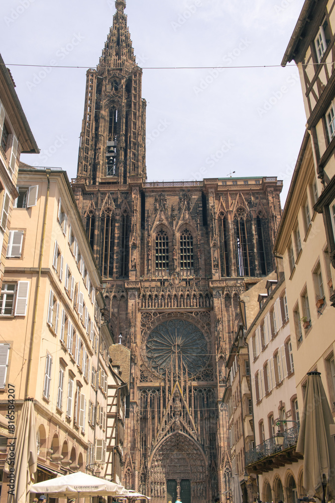 Fototapeta premium Kathedrale Notre-Dame in Straßburg in Frankreich