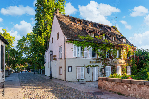 Fototapeta Naklejka Na Ścianę i Meble -  The street of the old town in Strasbourg, La Petite France, Strasbourg.