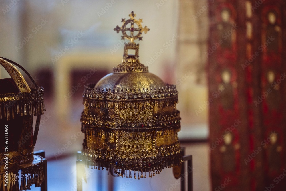 a very ornate looking object sitting on display at a museum a very ornate looking object sitting on display at a museum
