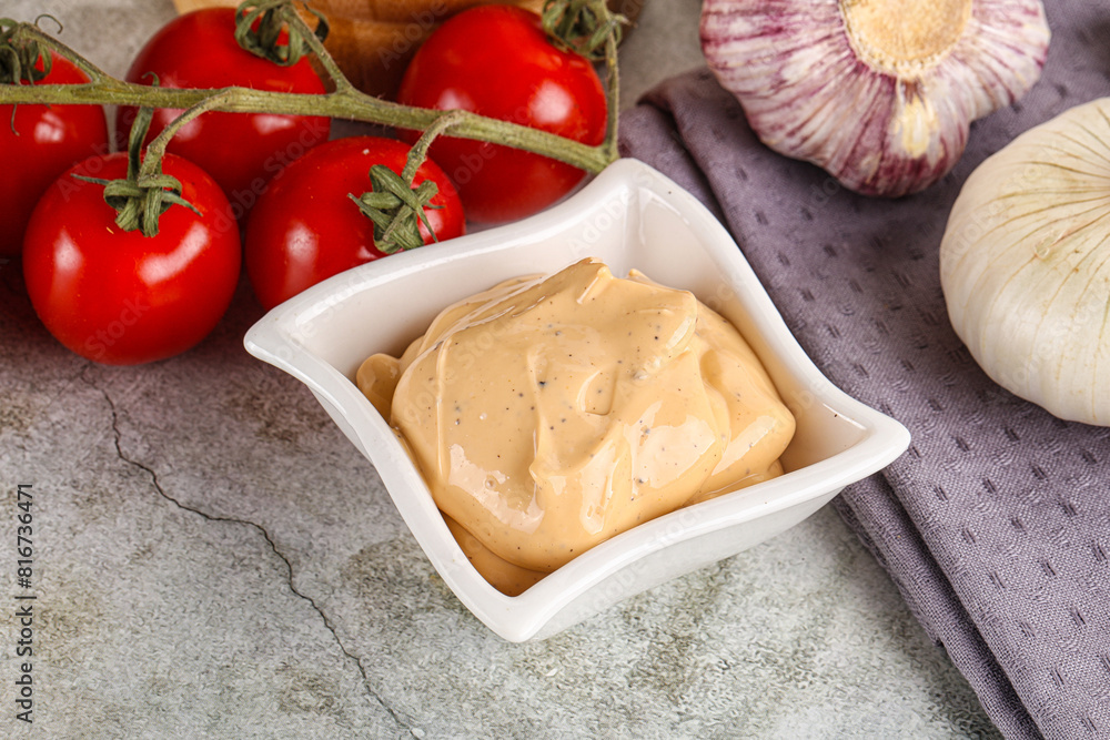 Yellow cream grill sauce for burger Yellow cream grill sauce for burger