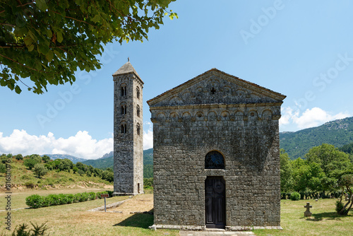 Korsika - Carbini - Kirche Sant Jean Baptiste & Glockenturm photo