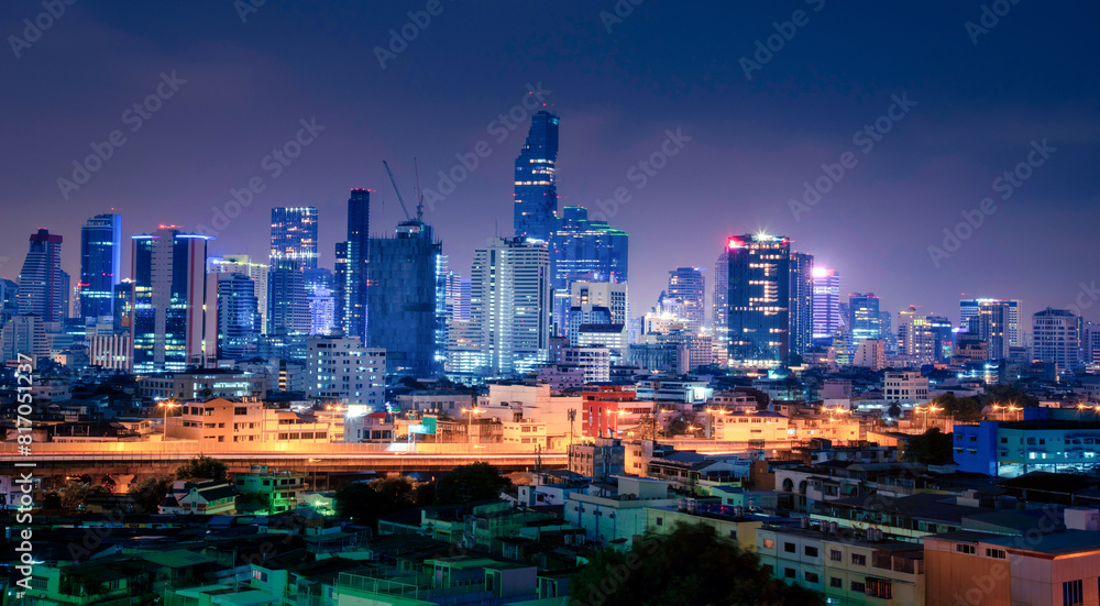 Fototapeta premium Bangkok city downtown at twilight time in Thailand