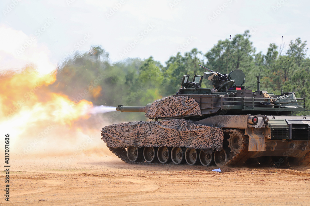 Fototapeta premium Tank firing 
