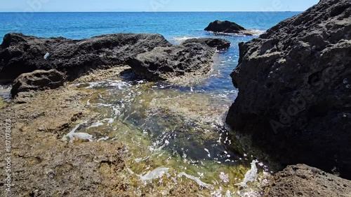 Felsen im Meer 1