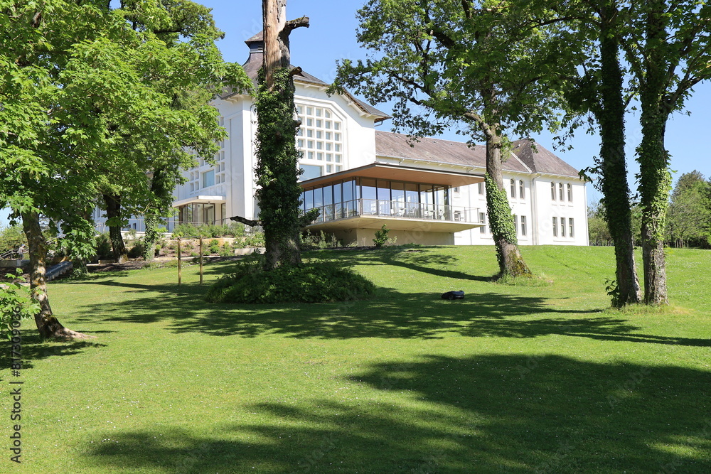 Le centre thermal, les thermes, vue de l'extérieur, ville de La Roche Posay, département de la Vienne, France