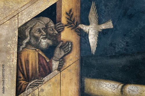 Noah in his ark with the dove and his olive branch. Noé dans son arche avec la colombe et son rameau d'olivier. Italie © Joan