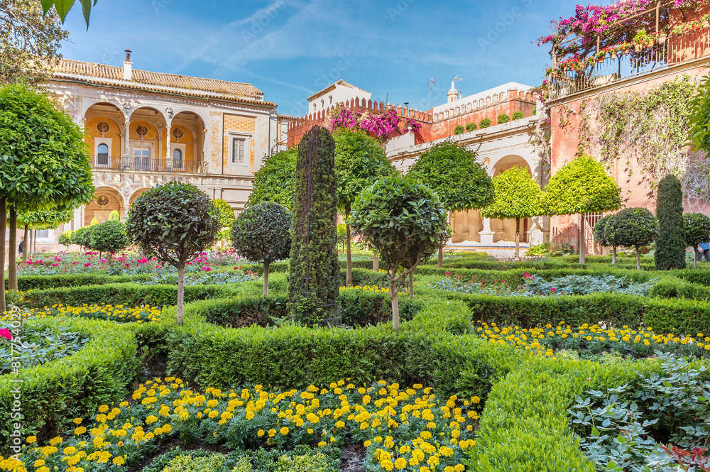 Naklejka premium The beautiful gardens of Pilatos' house in Seville, Spain