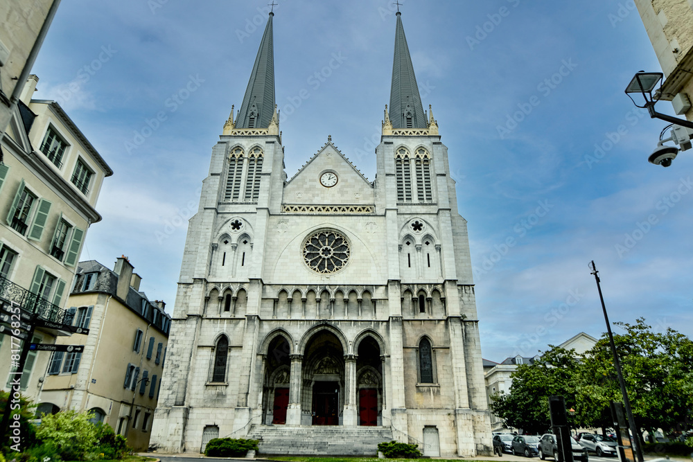 Church of Saint-Jacques de Pau, or Pau Funicular, is a funicular railway in the city of Pau in the Pyrénées-Atlantiques Church of Saint-Jacques de Pau, or Pau Funicular, is a funicular railway in the city of Pau in the Pyrénées-Atlantiques