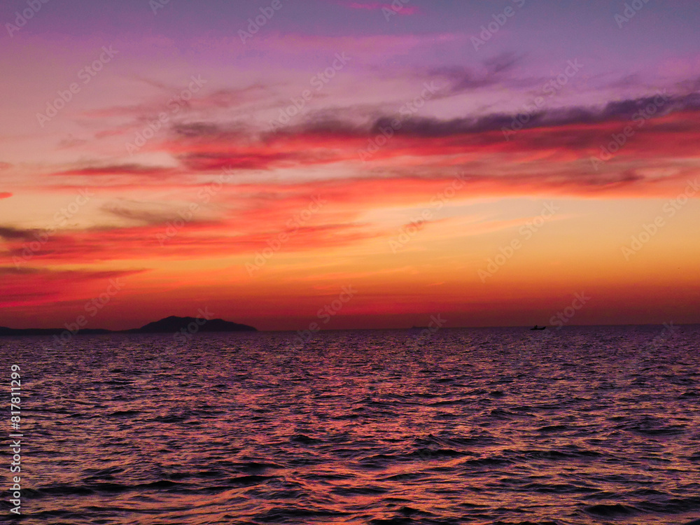 Obraz premium sunset over the sea