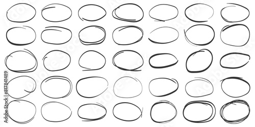 Circle line sketch icon in hand drawn style. Circular scribble doodle vector illustration on isolated background. Pencil or pen bubble sign business concept.