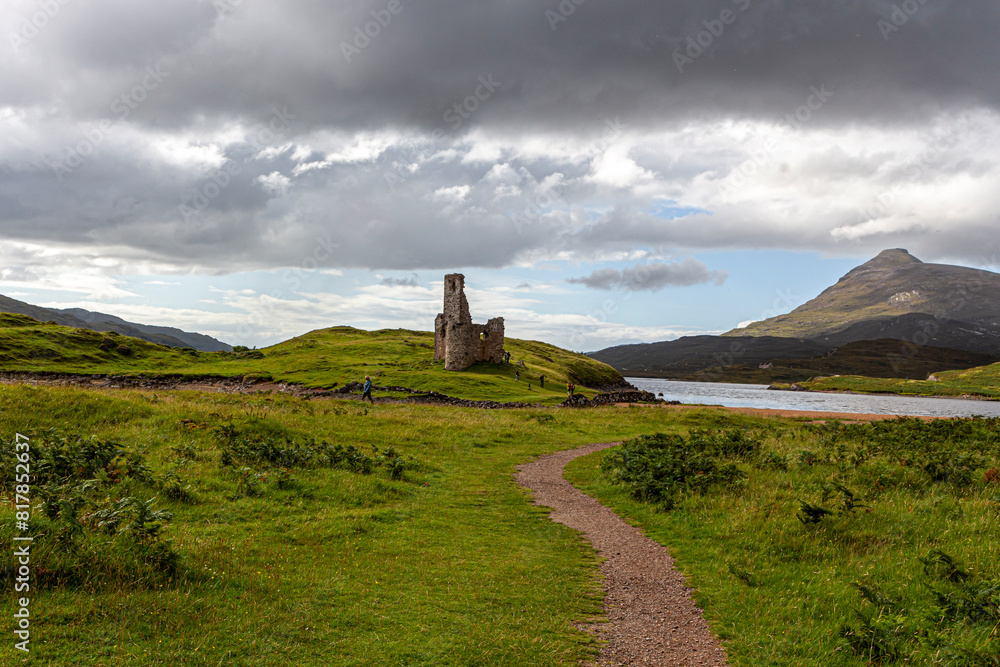 The assynt ruins of Ardvreck castle The assynt ruins of Ardvreck castle