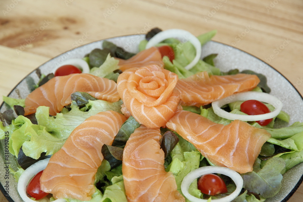 smoked salmon with lemon Salmon steak: smoked salmon: salmon sushi smoked salmon with lemon Salmon steak: smoked salmon: salmon sushi