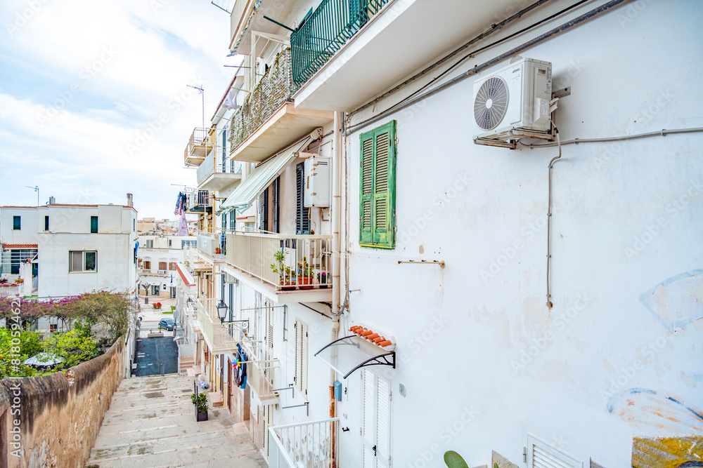 Fototapeta premium Beautiful old town of Vieste, Gargano peninsula, Apulia region, South of Italy. City sapce