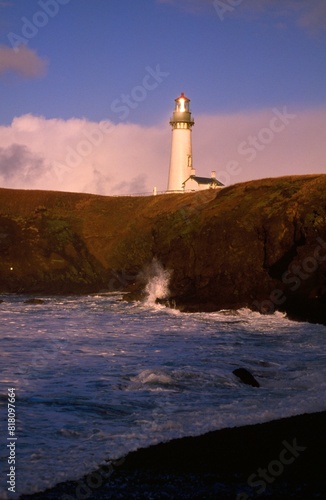 Lighthouse On Bluff, Oregon, Usa © Designpics