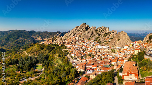 Bild auf Leinwand Cityscape aerial view of medieval city of Pietrapertosa, Italy