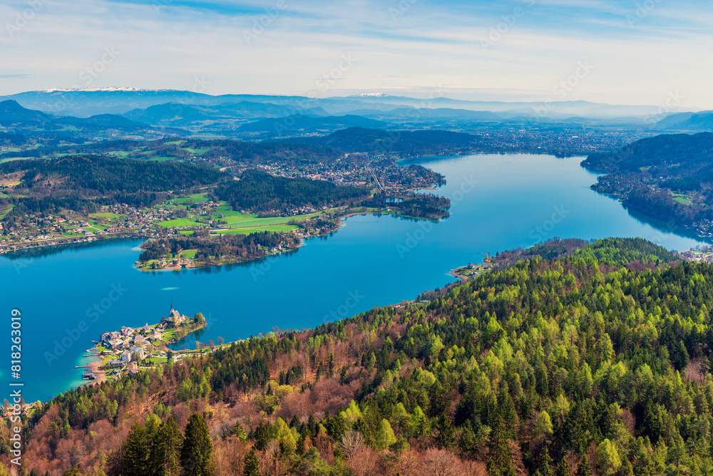 Obraz premium Aerial viiew of Wörthersee in the austrian alps
