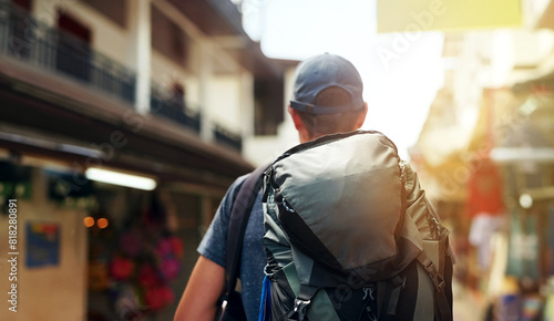 Foto Backpack, flare and travel with tourist in city for adventure, journey or holiday in foreign overseas town